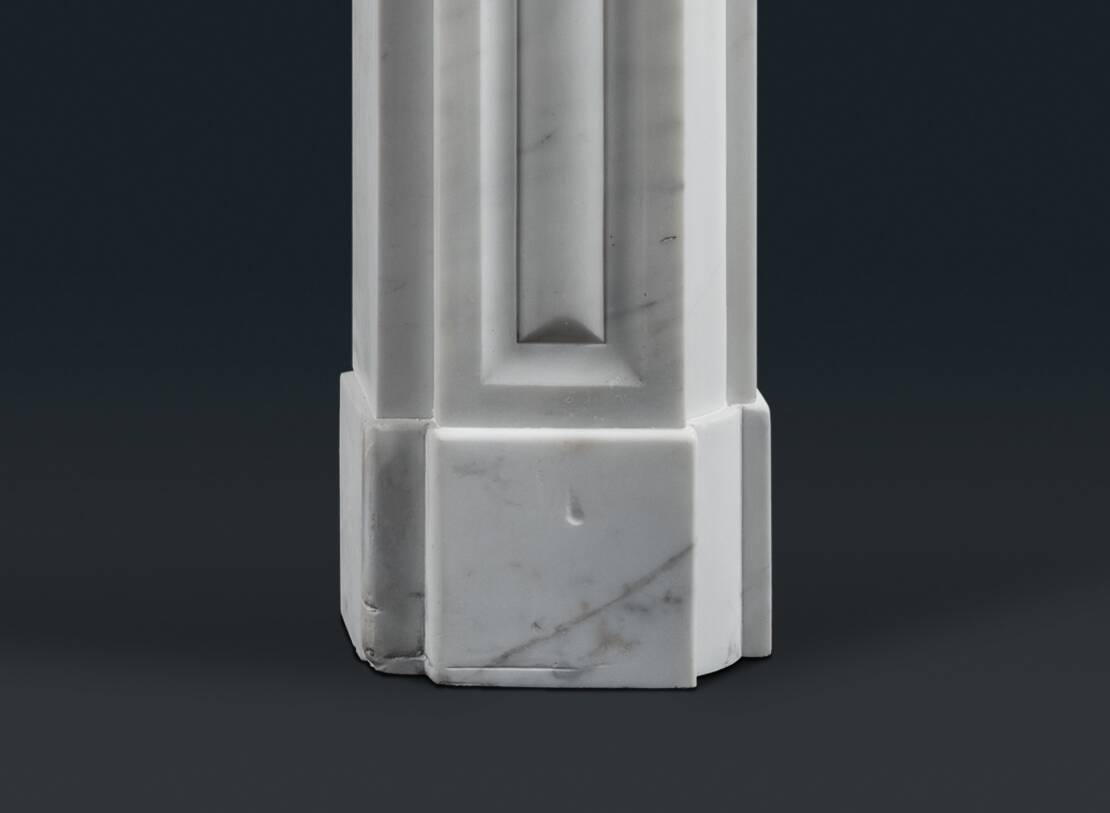 Cheminée en marbre de Carrare de style Régence anglaise