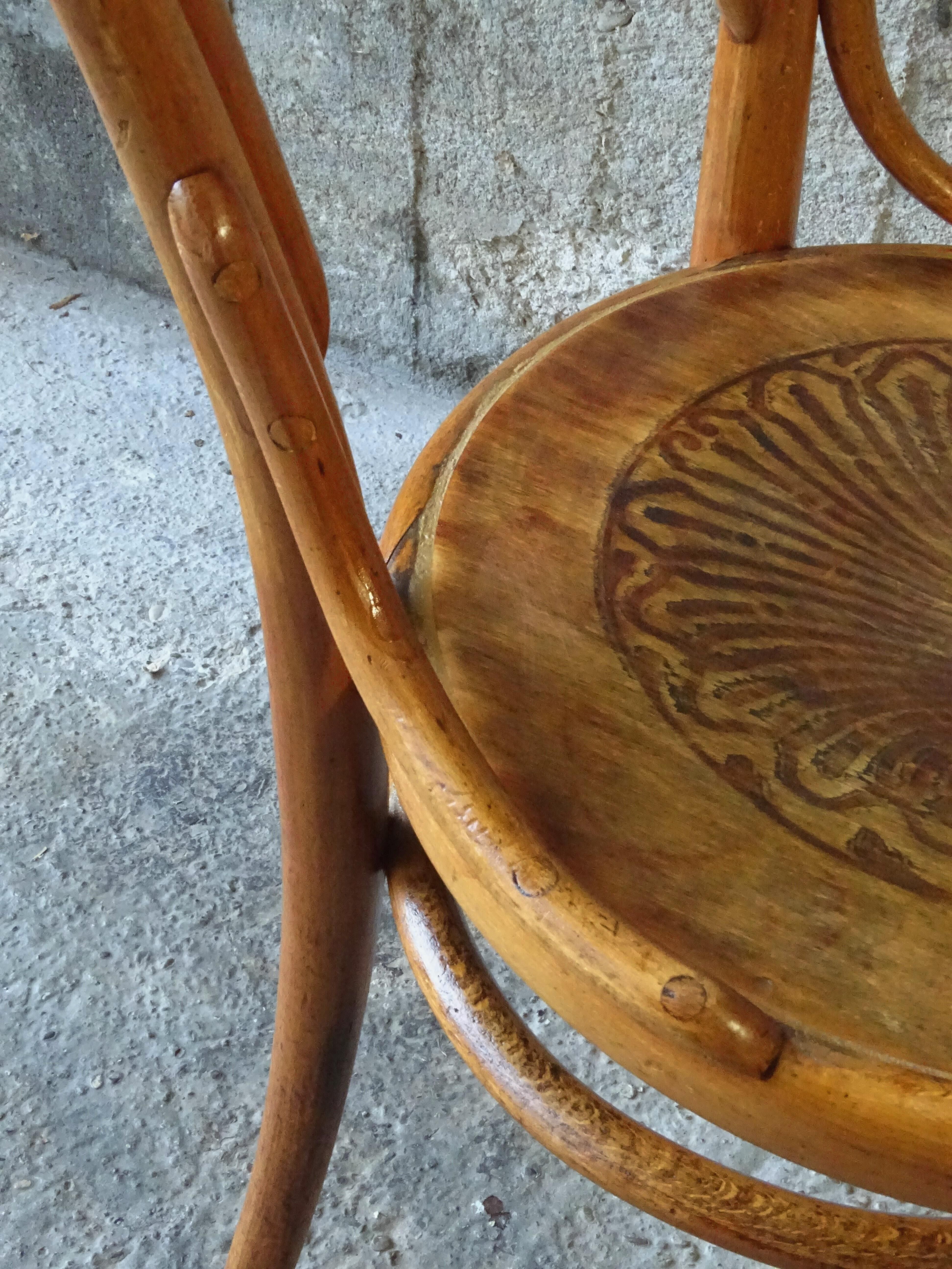 Chair Bistrot THONET N° 14 -1/2 - wooden seat - 1900 -