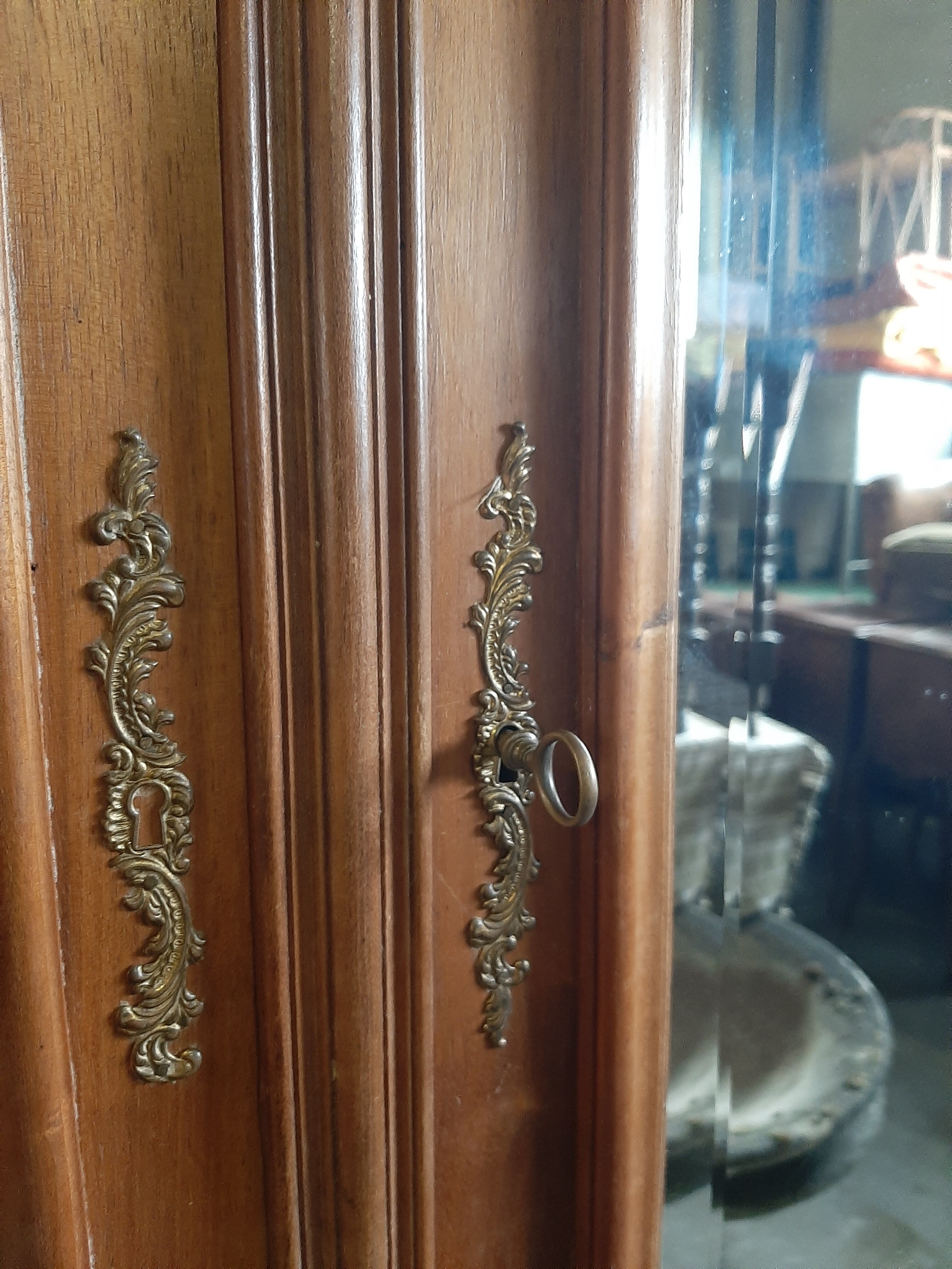 Three-bedroom louis XV-style cupboard with biseauté ice