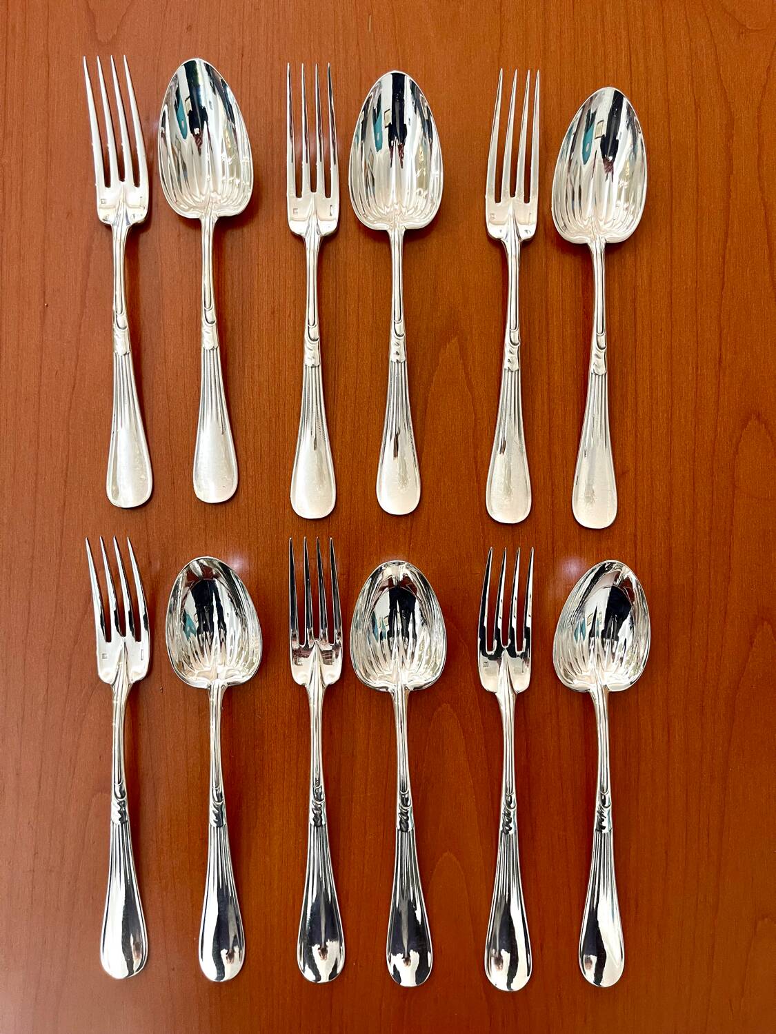 6 fourchettes et 6 cuillères Christofle hemerocalle