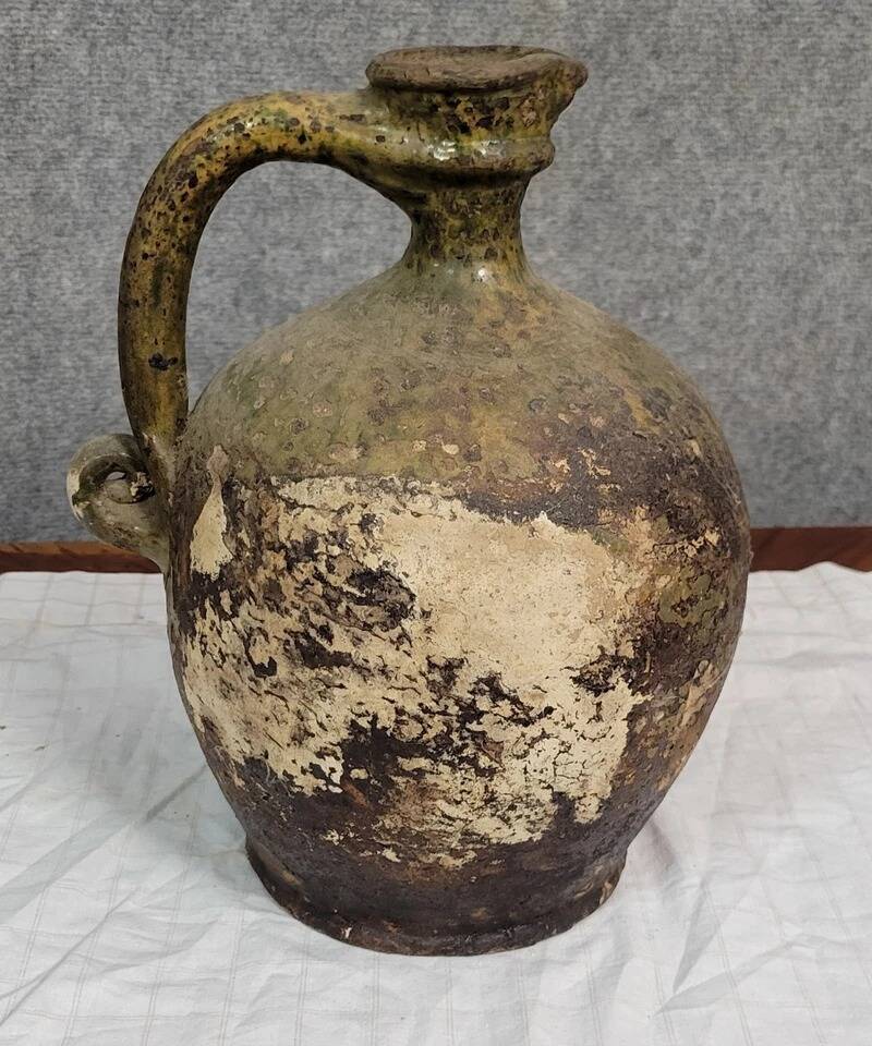 Old traditional Kabyle / Berber terracotta pottery