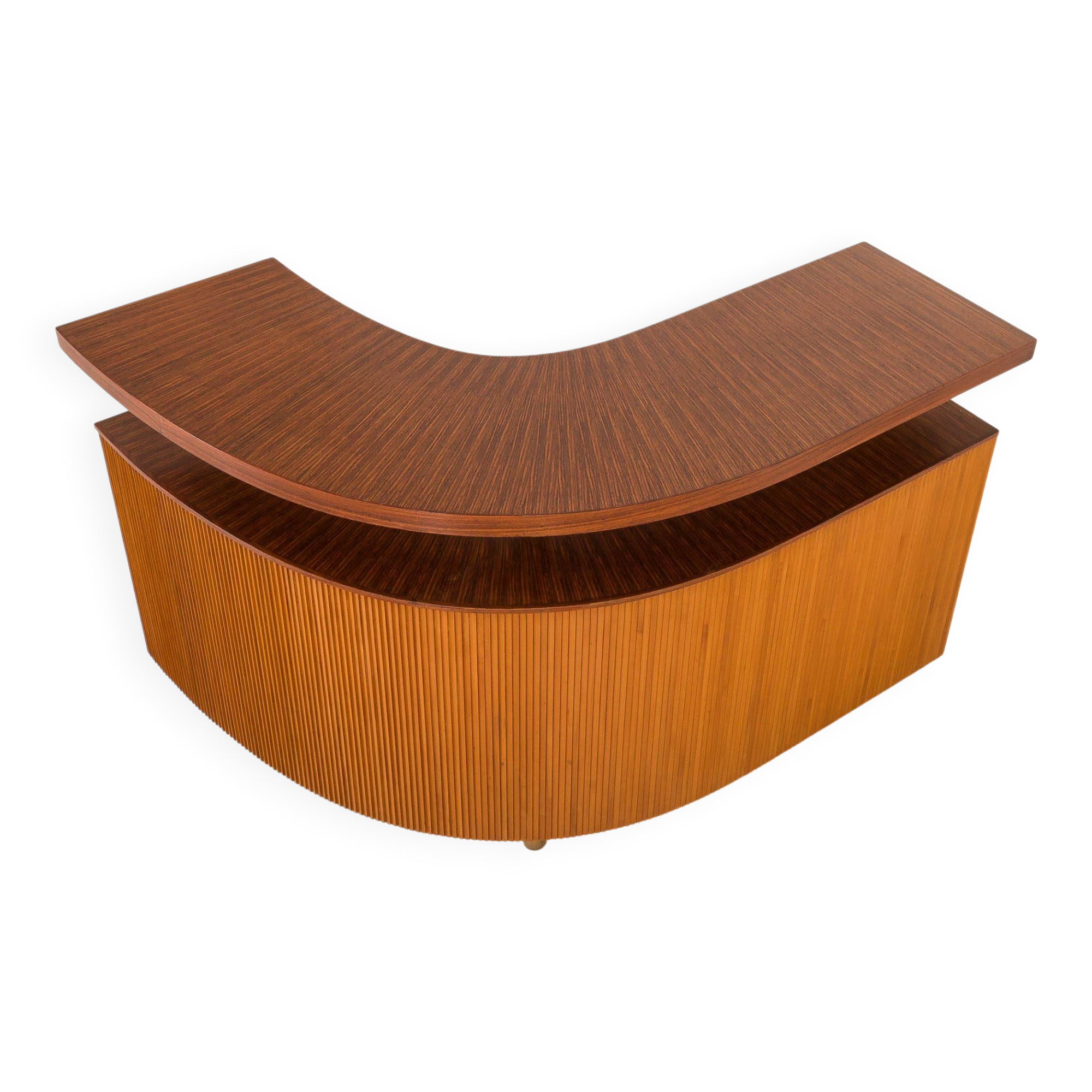 Cabinet de bar italien du milieu du siècle attribué à Carlo Hauner et Martin Eisler, Italie années 1960.