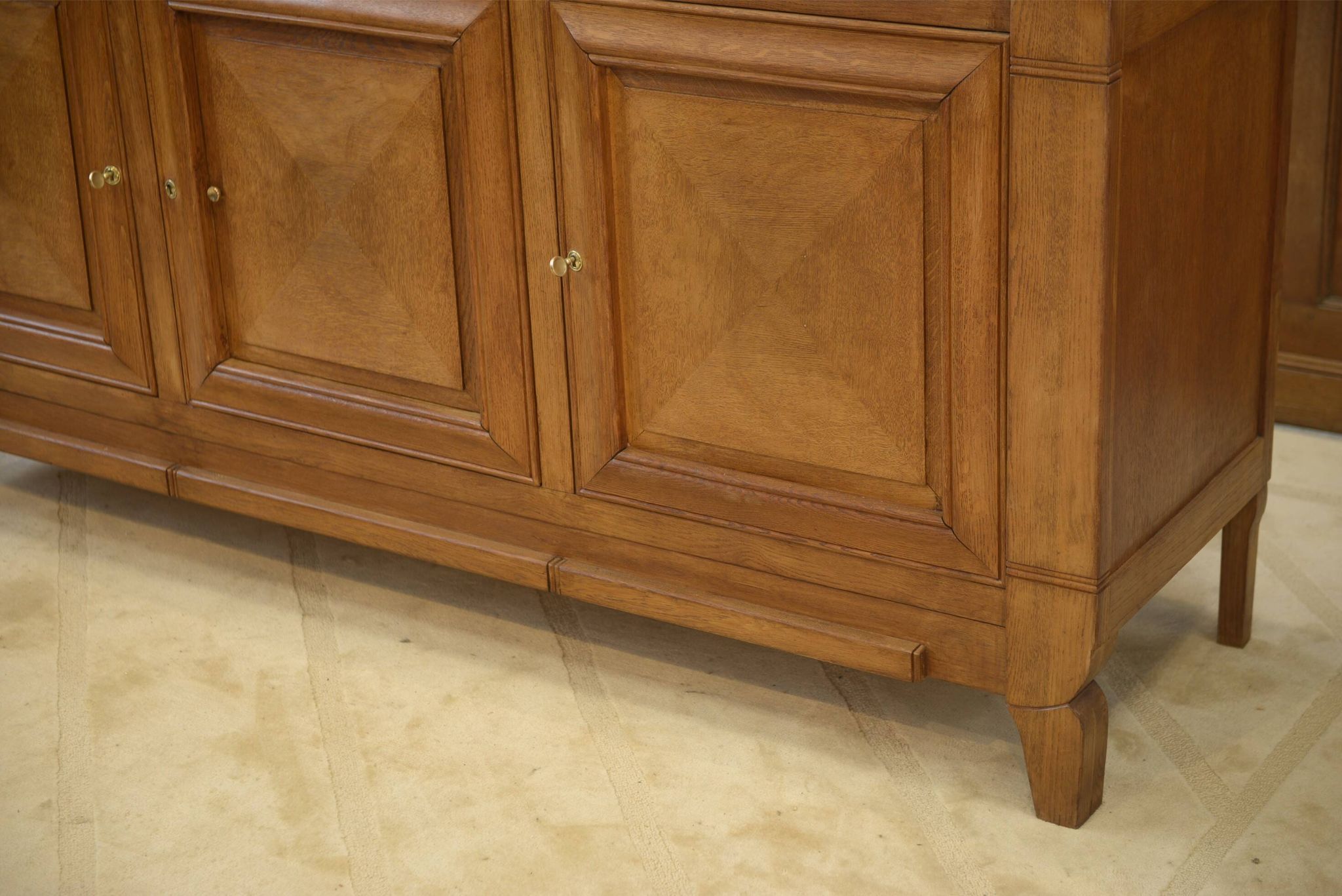 Oak Art Deco buffet from the 1940s.