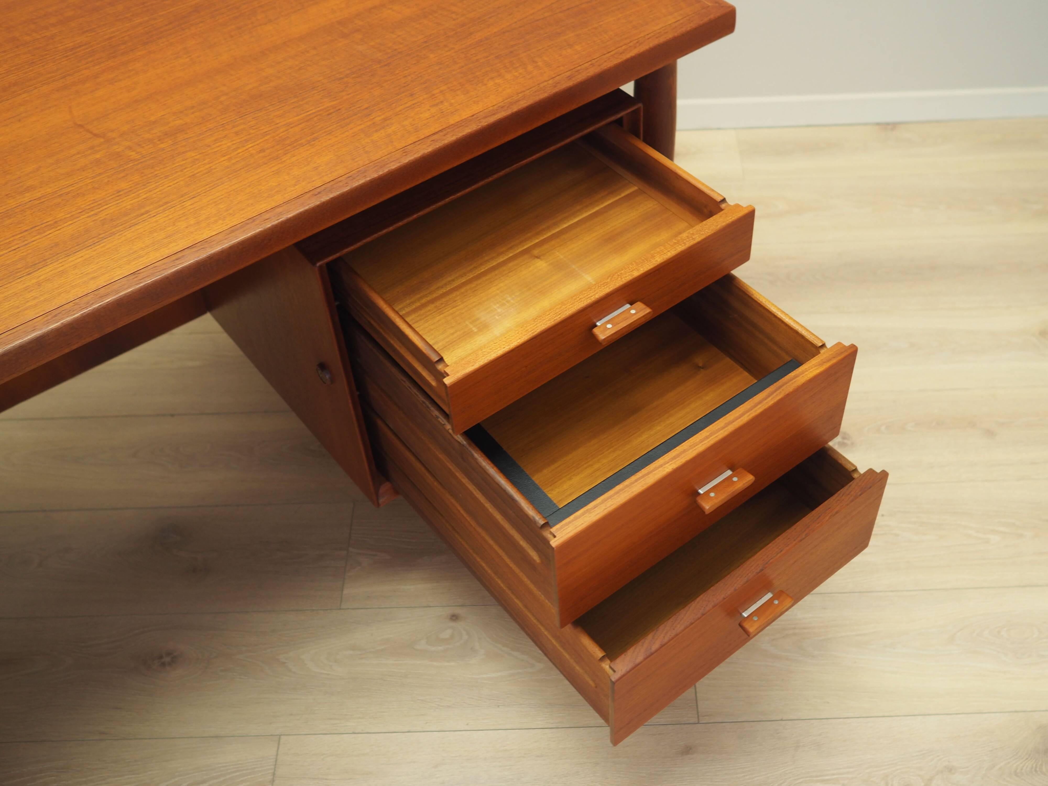 Teak desk, Danish design, 1960s, designer: Arne Vodder, production: Sibast