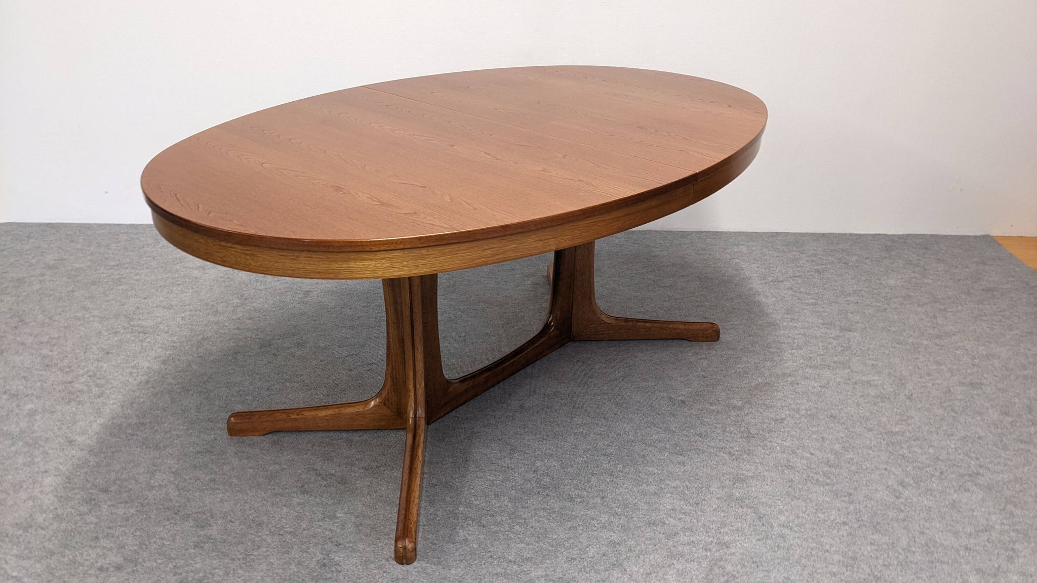 Table ovale de salle à manger extensible Baumann, France vers 1970