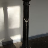 Pilier ou colonne en marbre noir