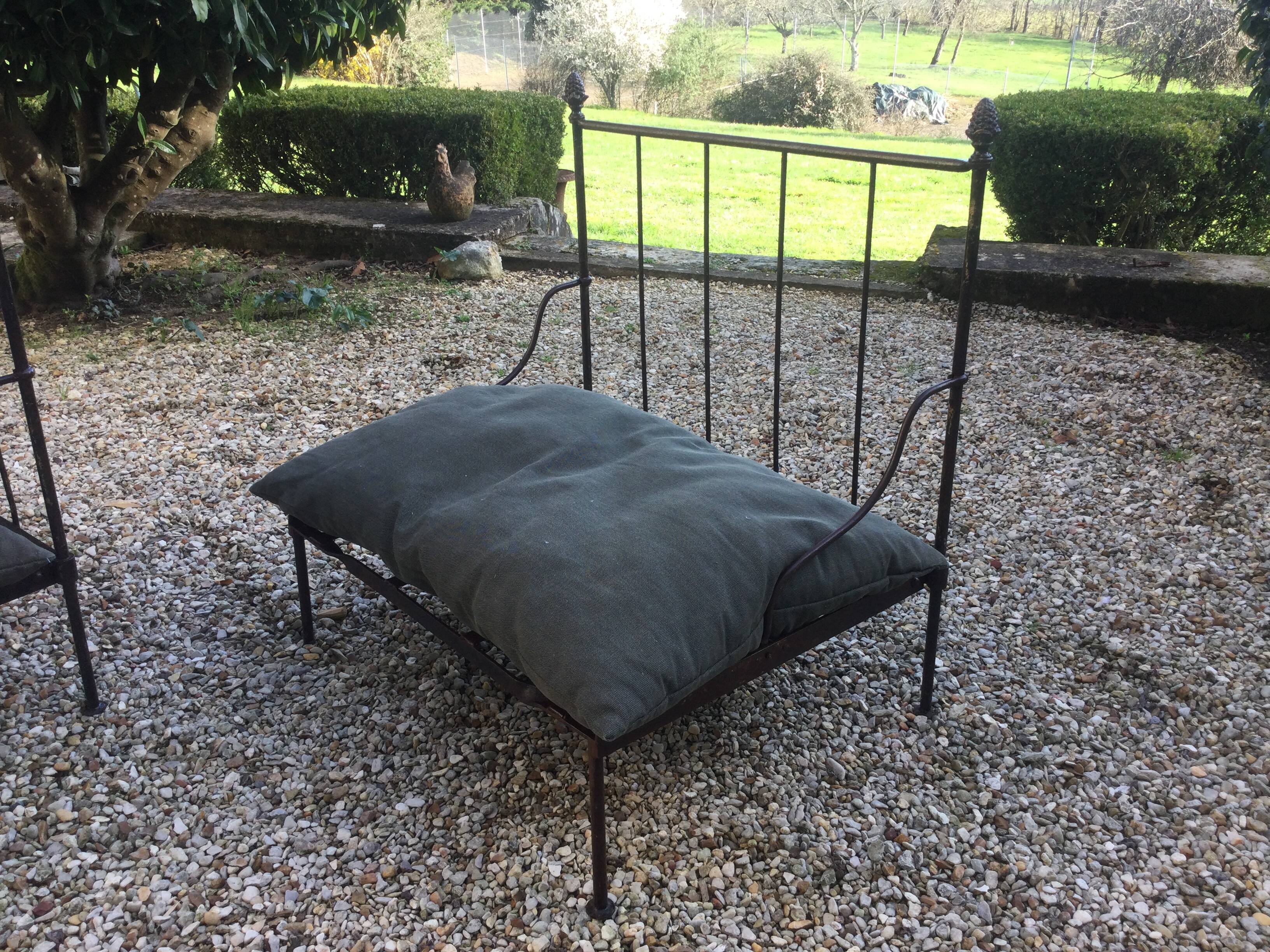 Set of 2 iron garden chairs