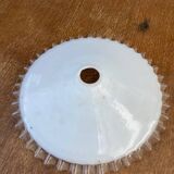 Opaline wafer with wavy edge
