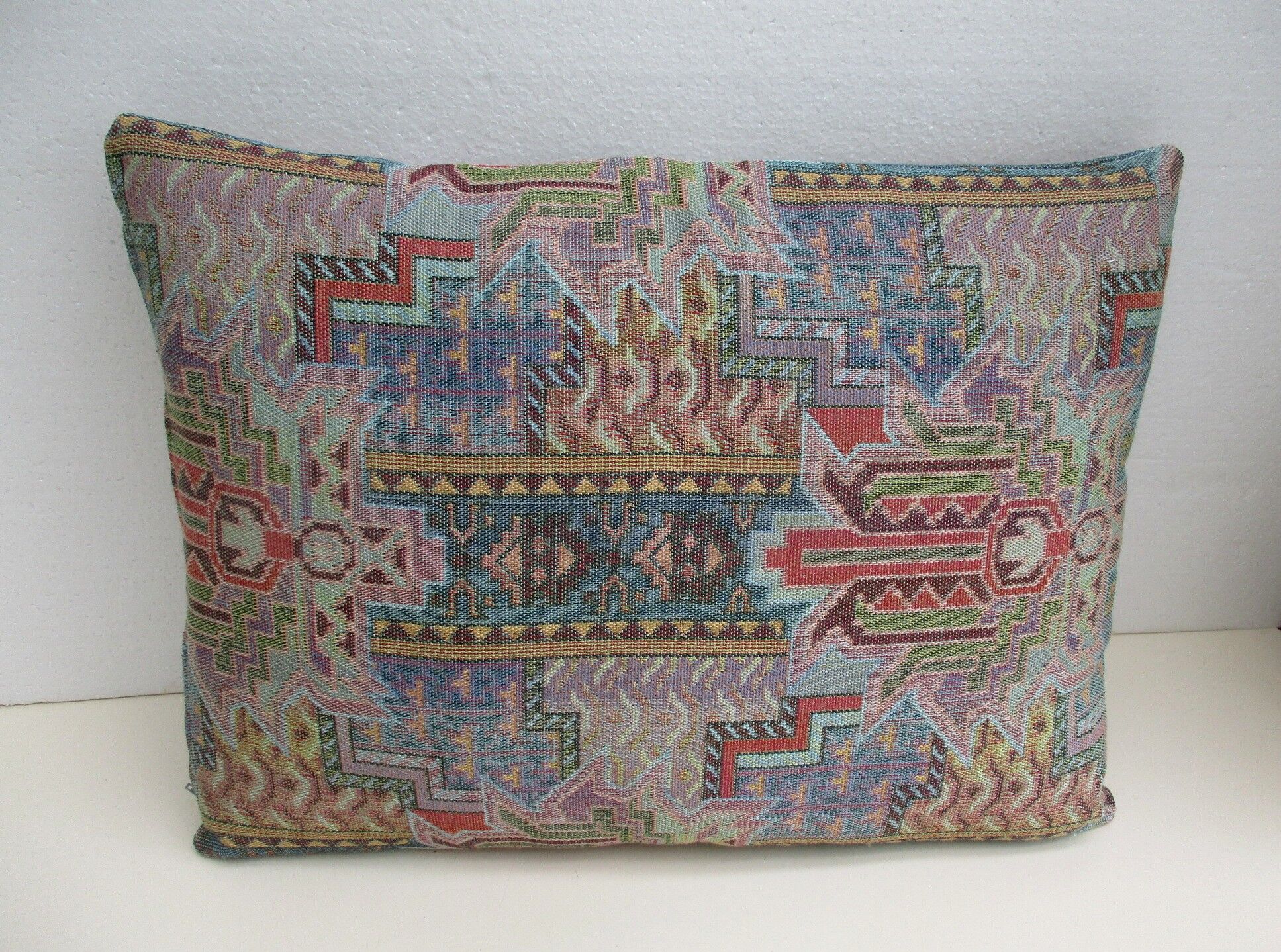 Upholstery cushion