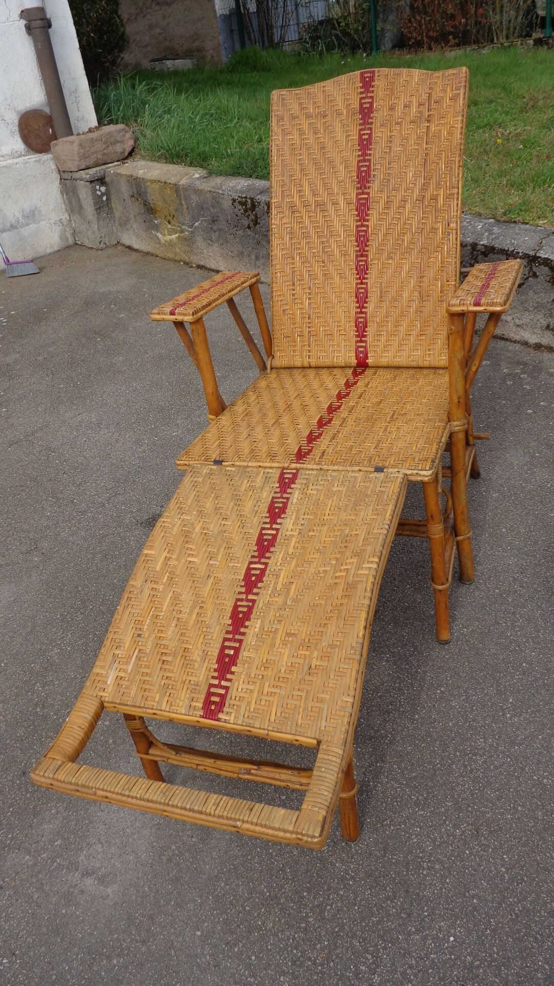 Wicker long chair