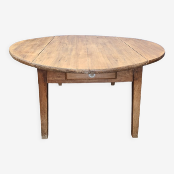 Farmhouse coffee table with flap around 1930
