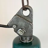 Lampe d’usine en émail vert industriel avec plateau en fonte, années 1960