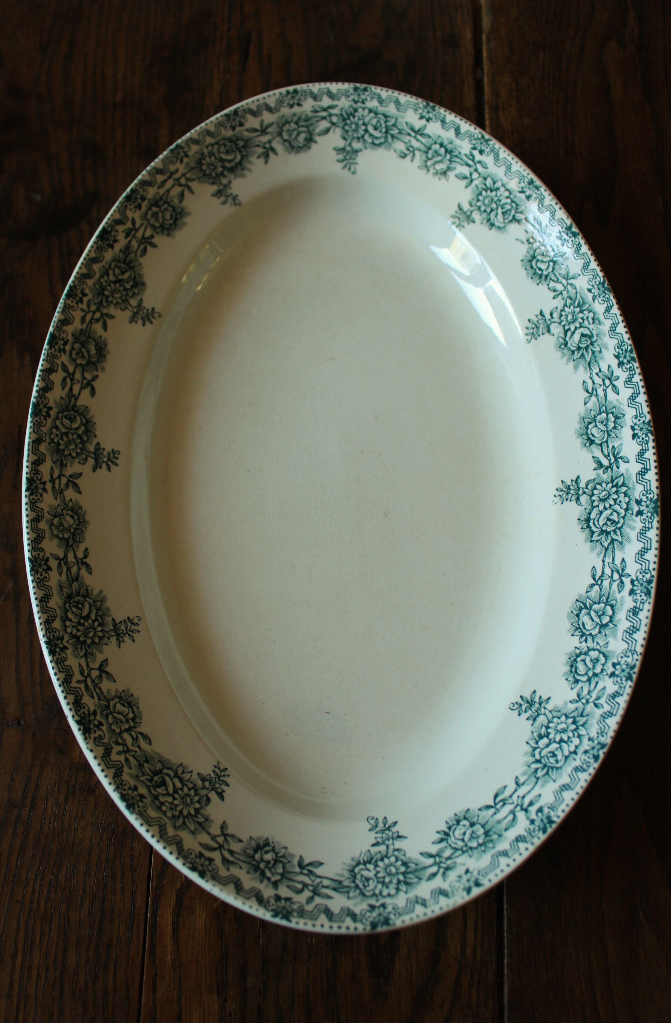 Oval flat Terre de Fert green Fleurs Argenton Saint Amand