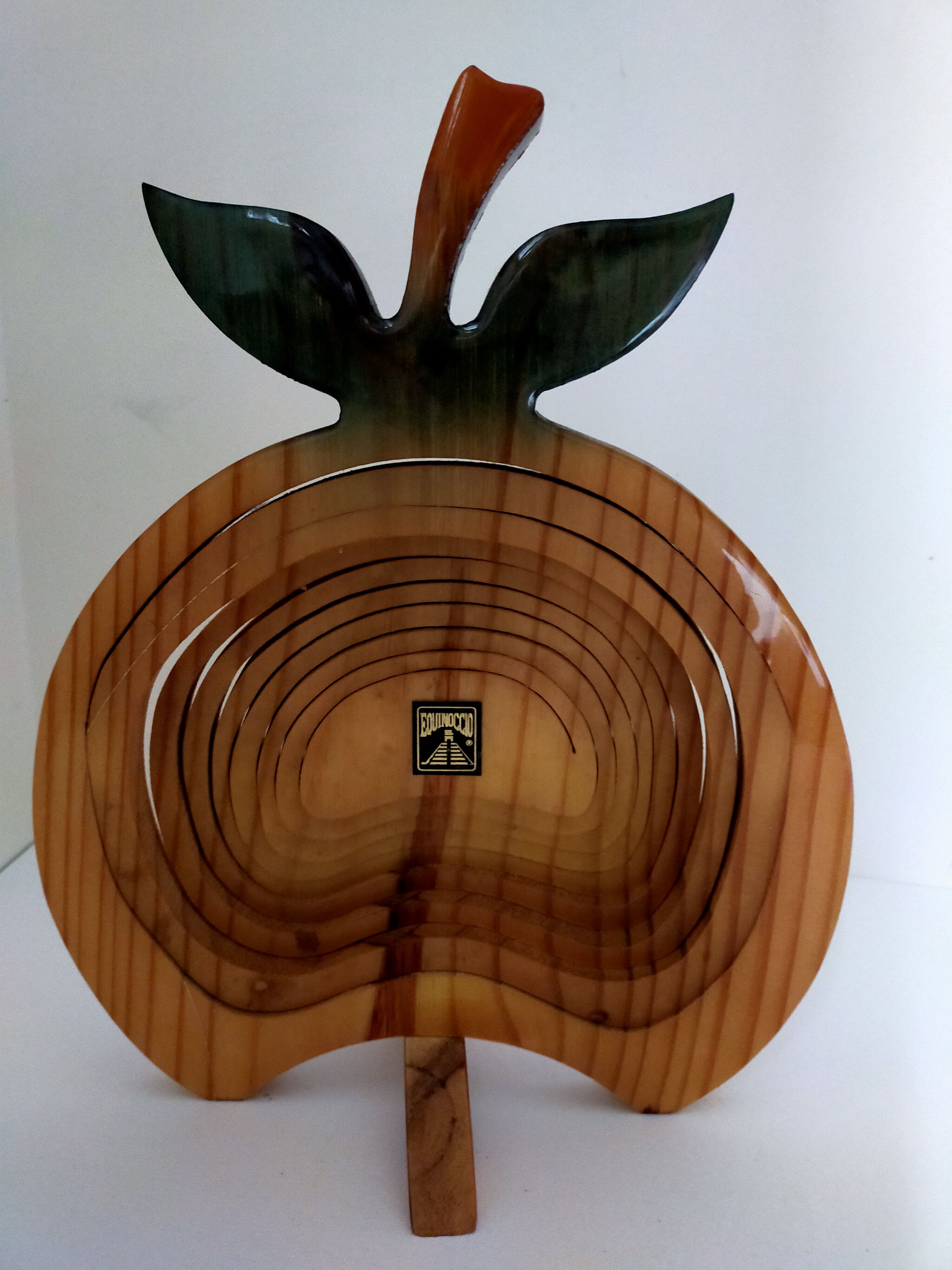 Equinoccio fruit basket in foldable wood from the 70s