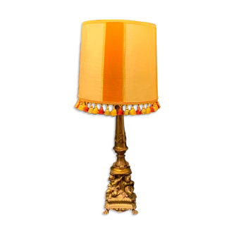 Renaissance lamp