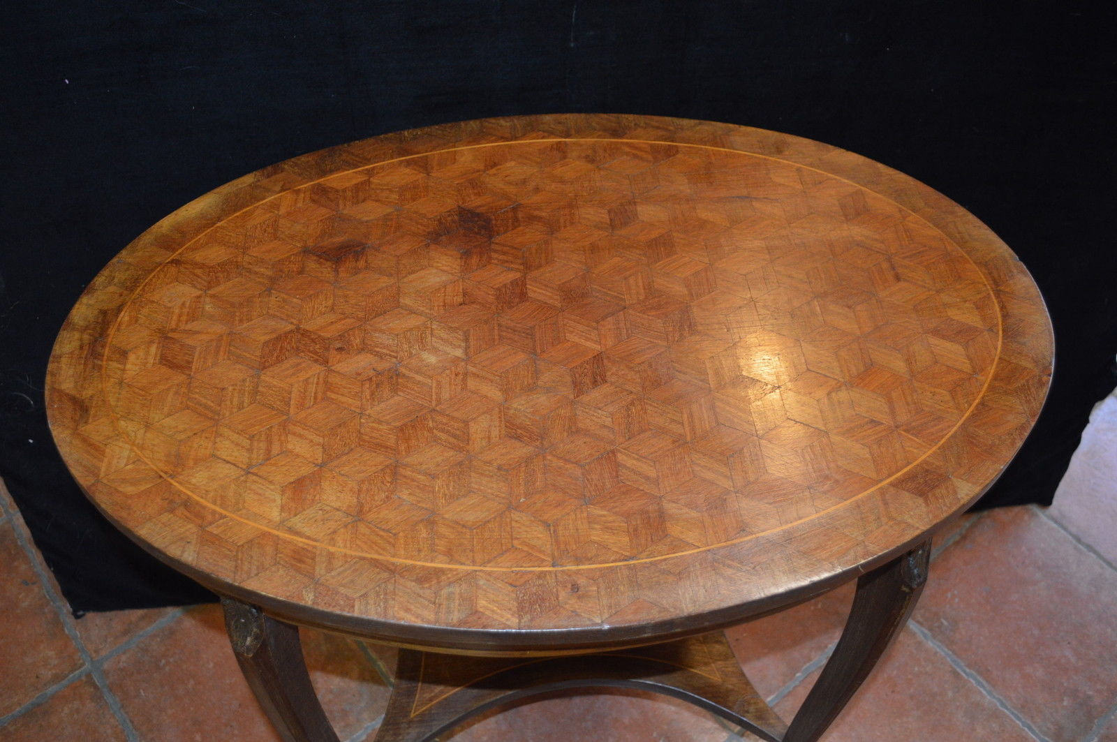 Table marquetereie stand