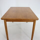 1960s Danish Extendable Dining Table in Oak
