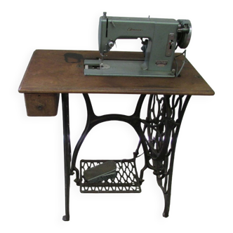 Sewing machine Omnia Manufrance St Etienne and singer table