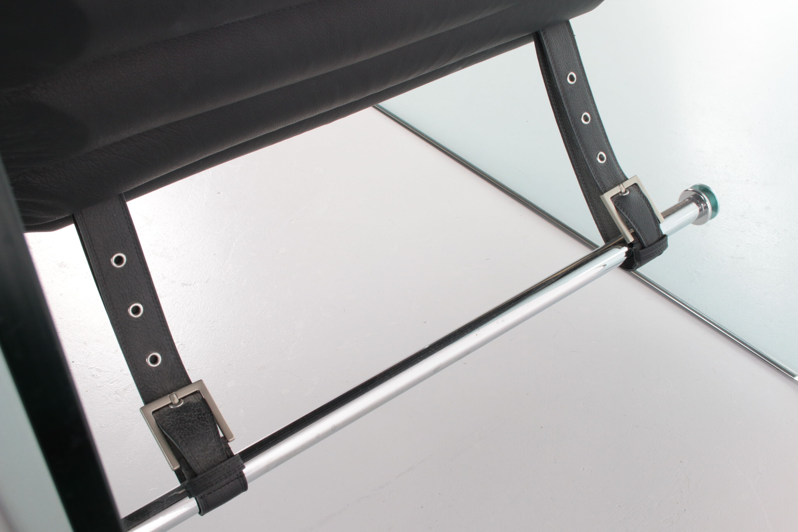 Black leather chair by Giovanni Tommaso Garattoni Italy glass and black leather