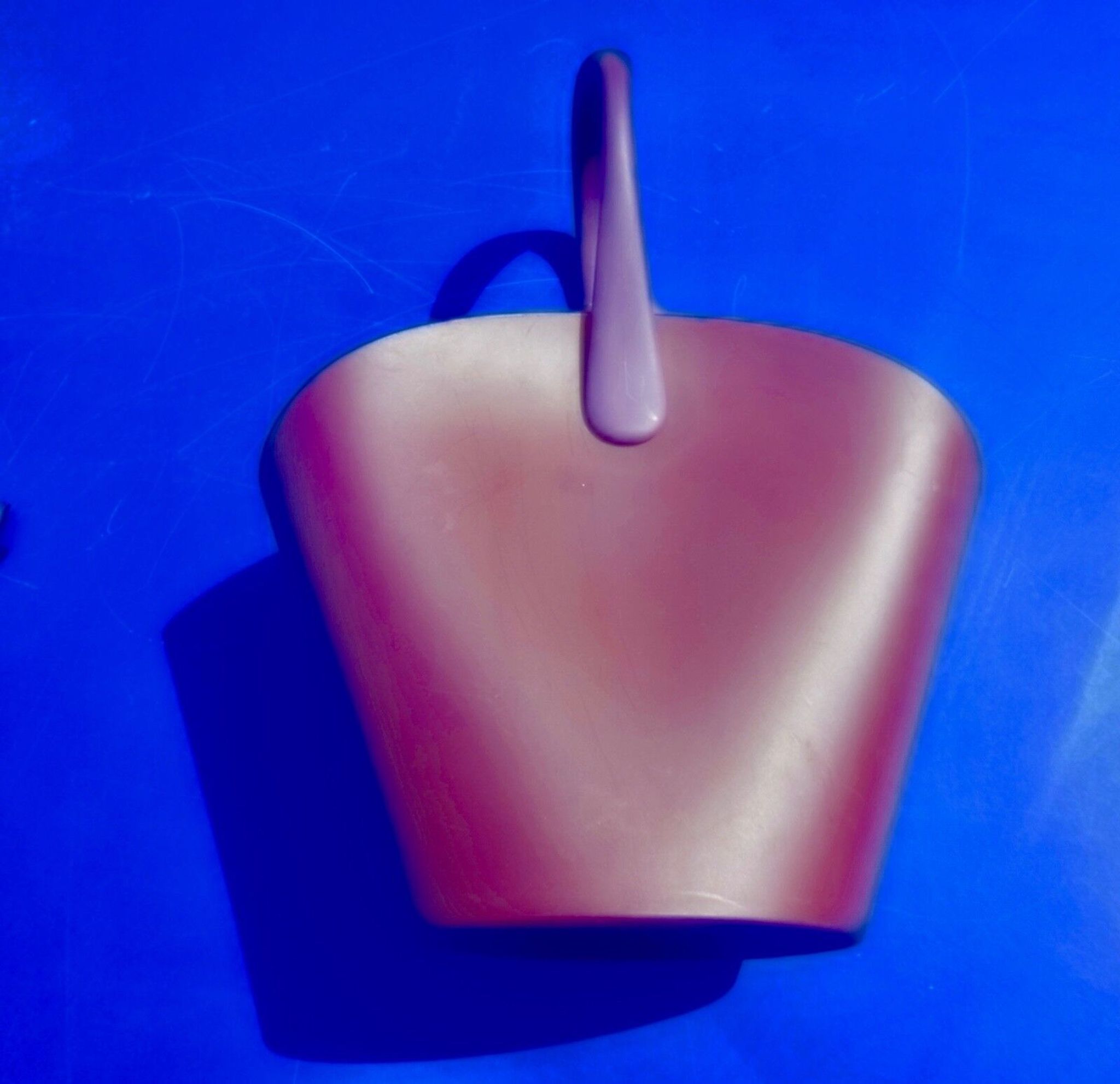 RON ARAD design champagne bucket in thermoplastic resin - ALESSI
