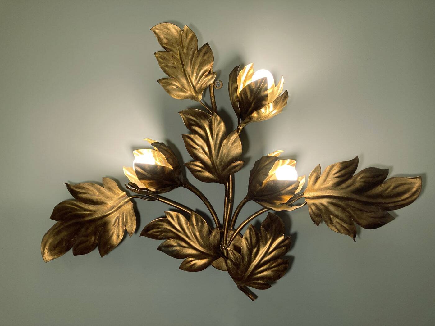 Hans Kögl wall light in gold metal 1970.
