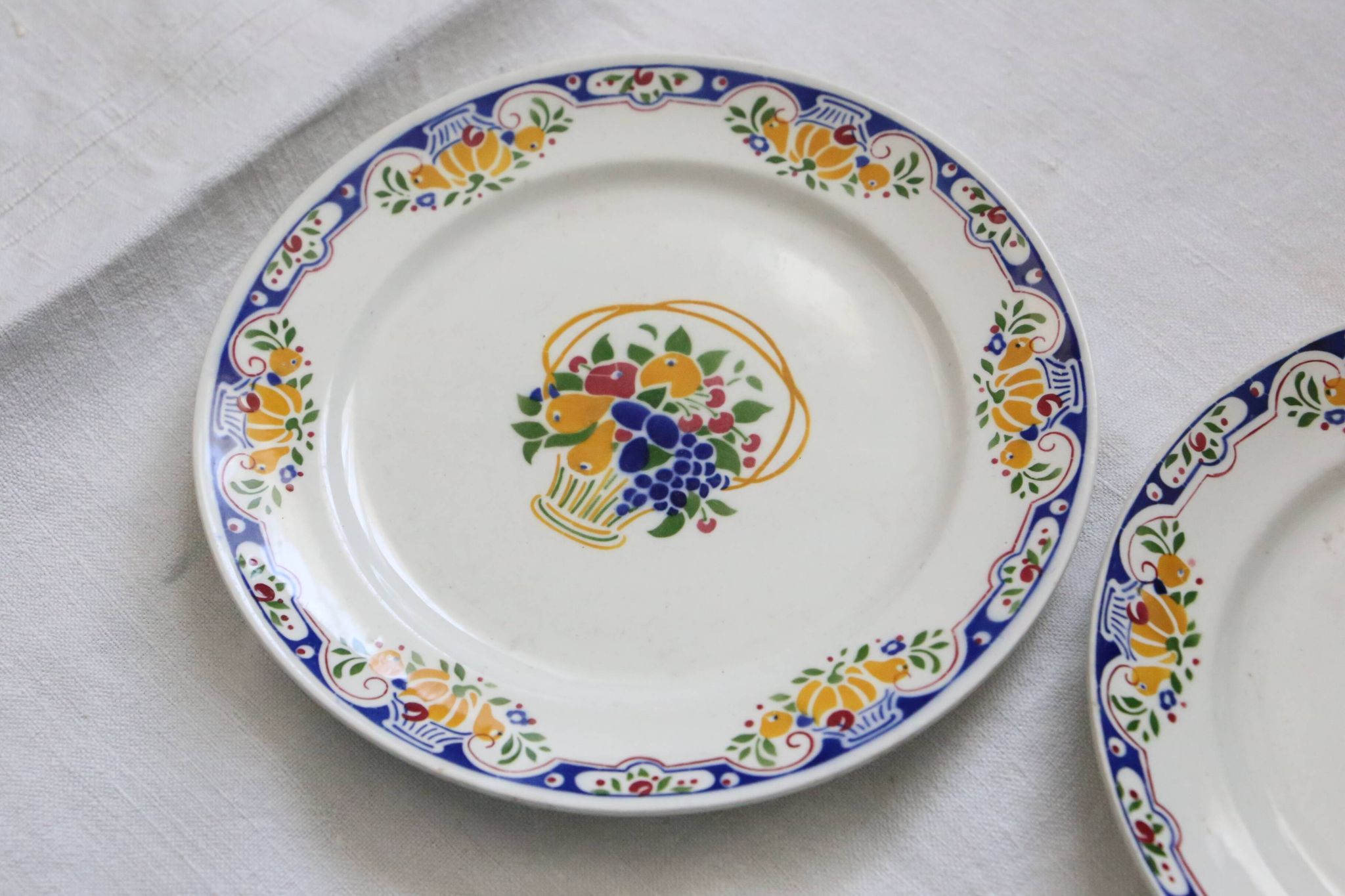 Set of 4 Boch dessert plates, Fructidor service, vintage