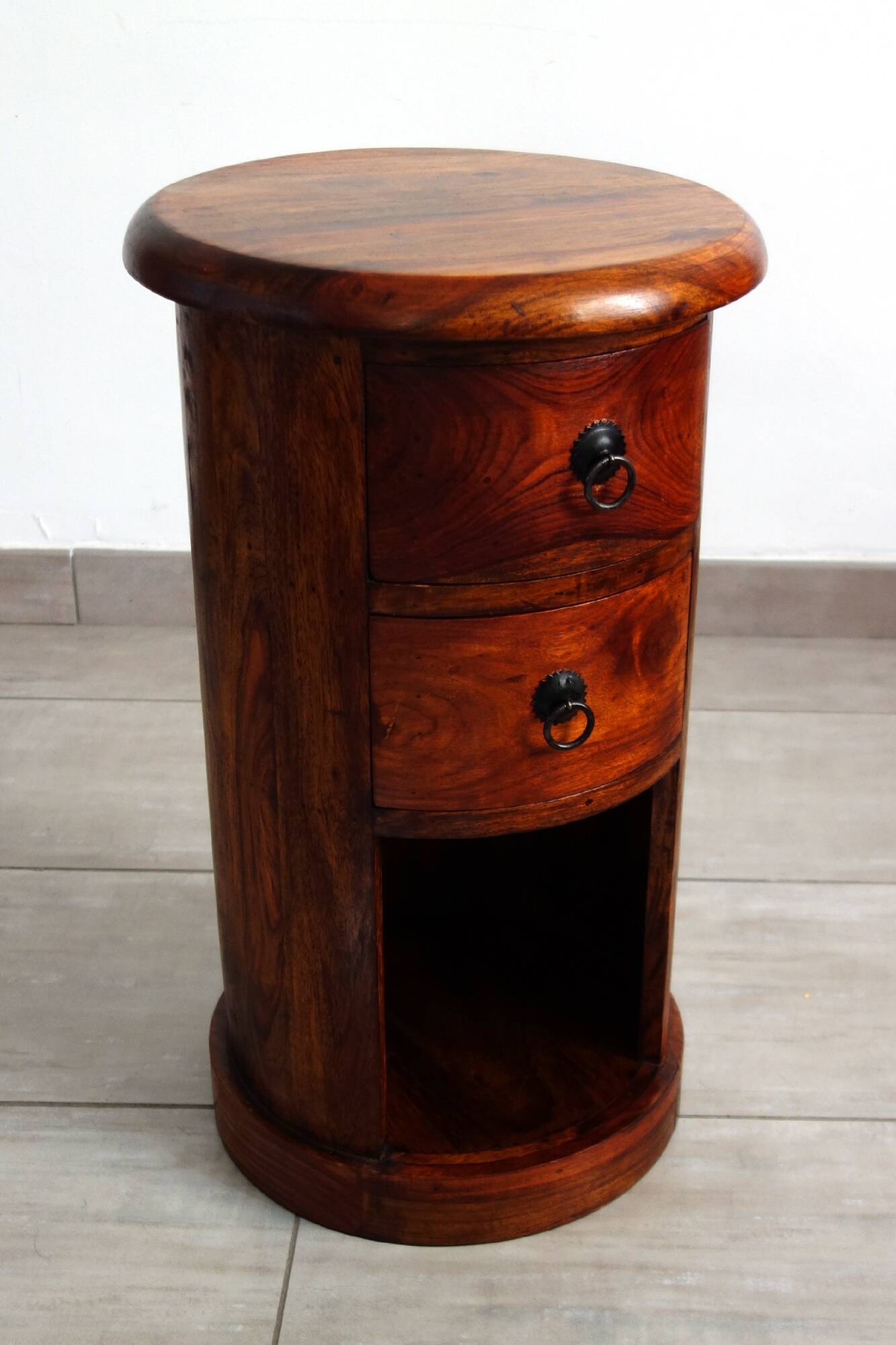 Petit meuble d'appoint circulaire ou chiffonnier en palissandre années 60, Inde