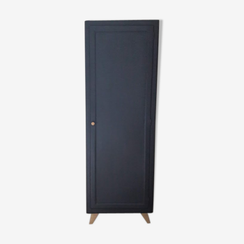 Armoire parisienne