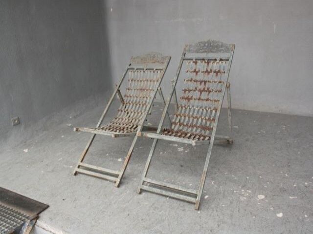 Chairs long time 1900 outside metal