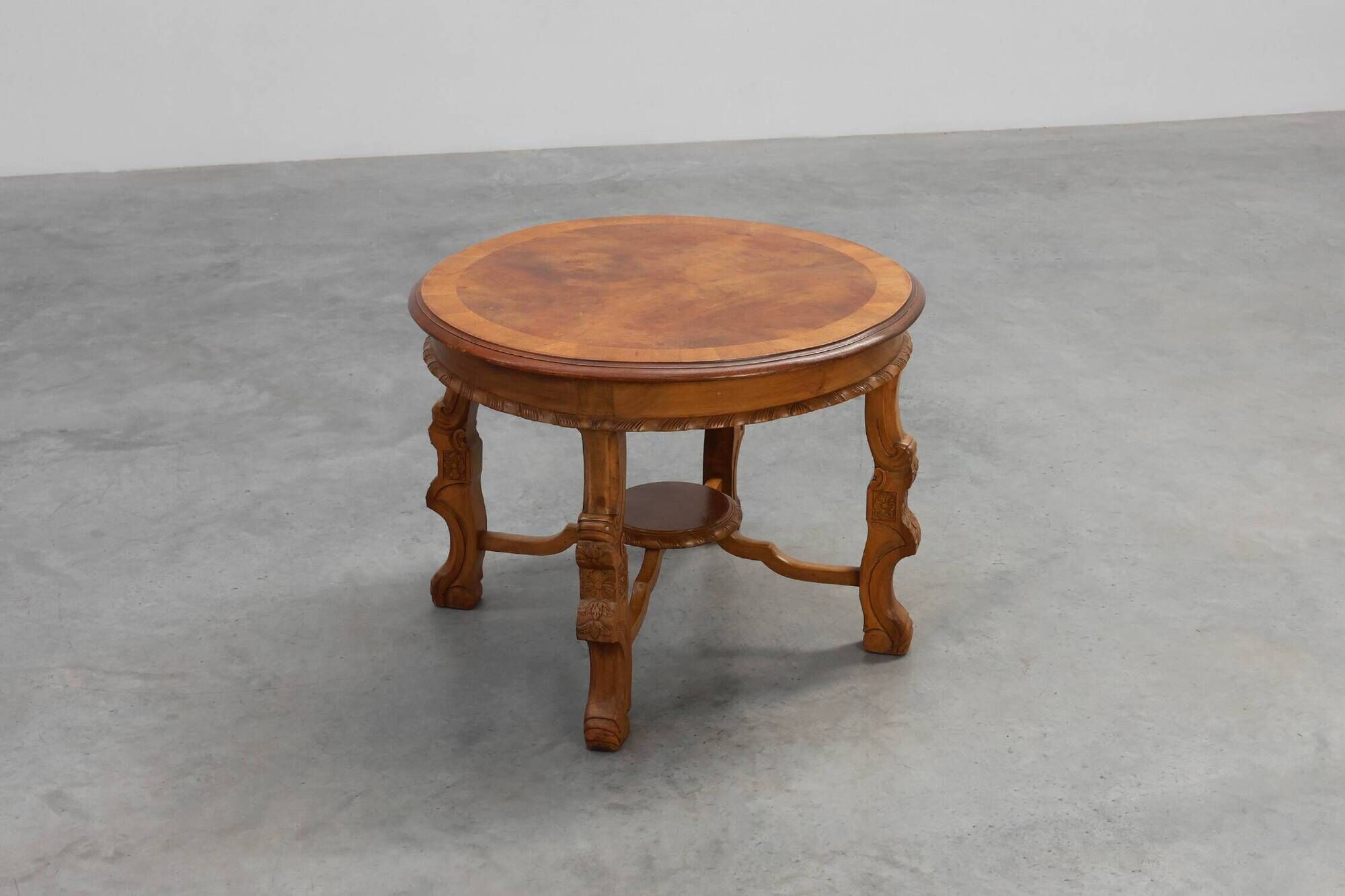 Renaissance‑Style Round Walnut Coffee Table, France – Late 19th Century