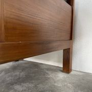 Fauteuil moderniste bois exotique et cuir