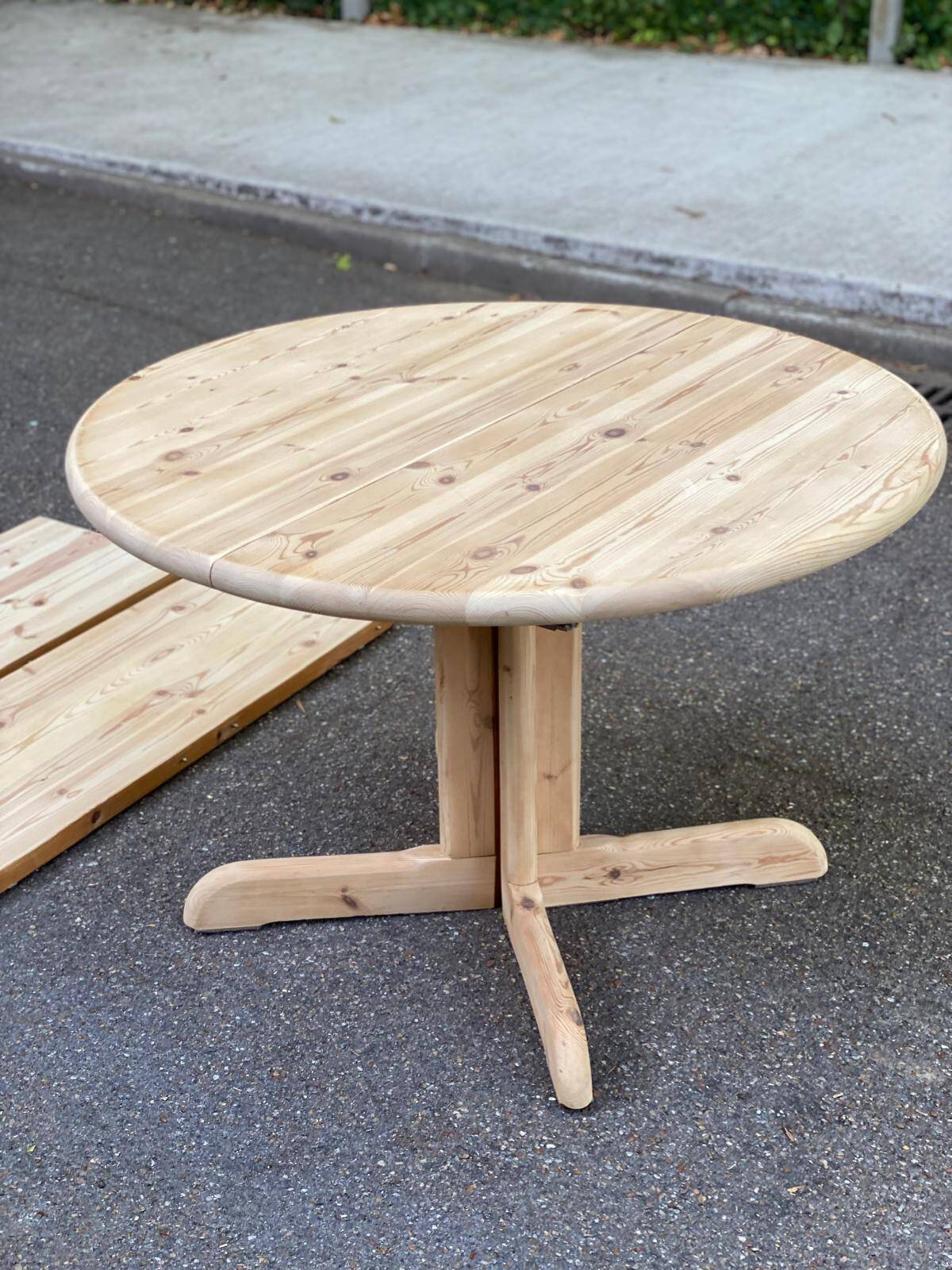 Round stripped extendable dining table in the style of Rainer Daumiller Hirtshals Sa.