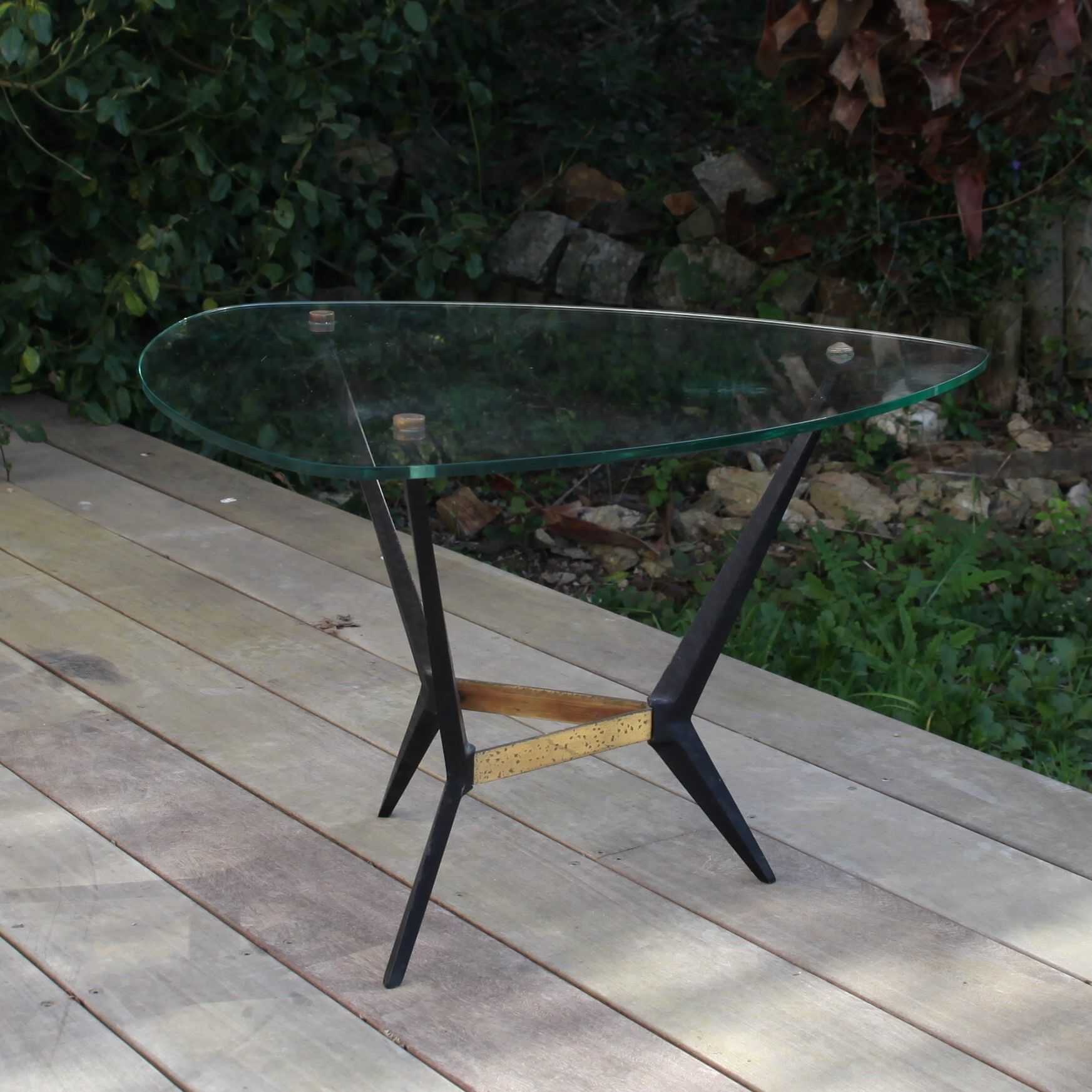 Metal coffee table and glass top by Créations Jarden