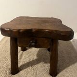 Table de chevet en bois brutaliste ou meuble d’appoint