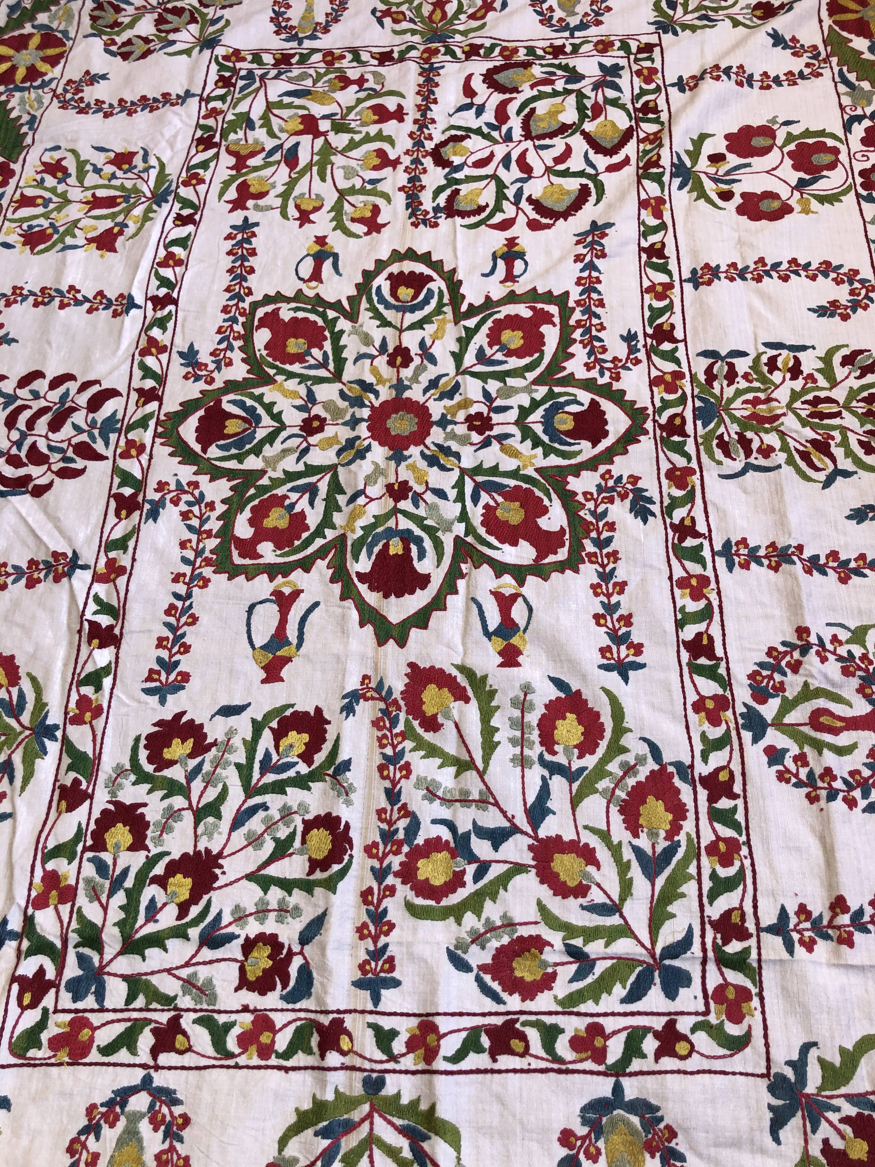 Suzani silk carpet 115x173cm