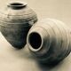Lots of two large African "vases", artidirty manufacture of Ghana