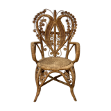 Peacock chair with armrests