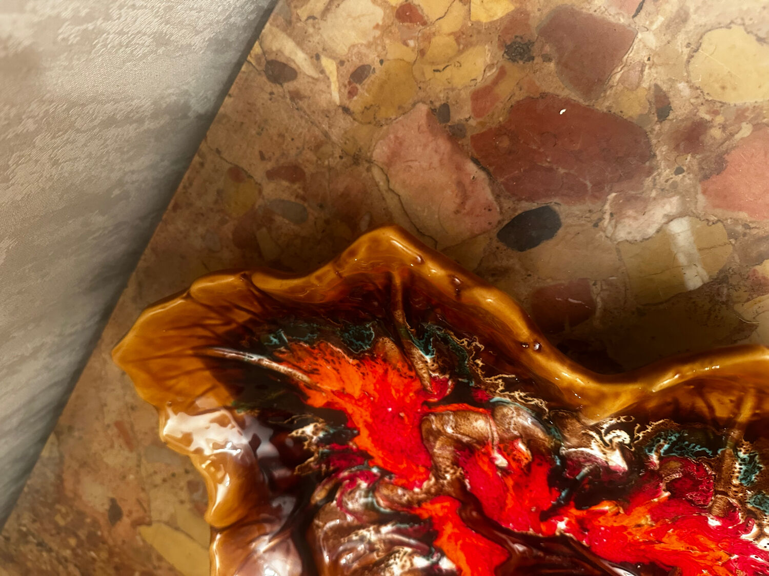 Vintage leaf-shaped earthenware centerpiece/trinket tray