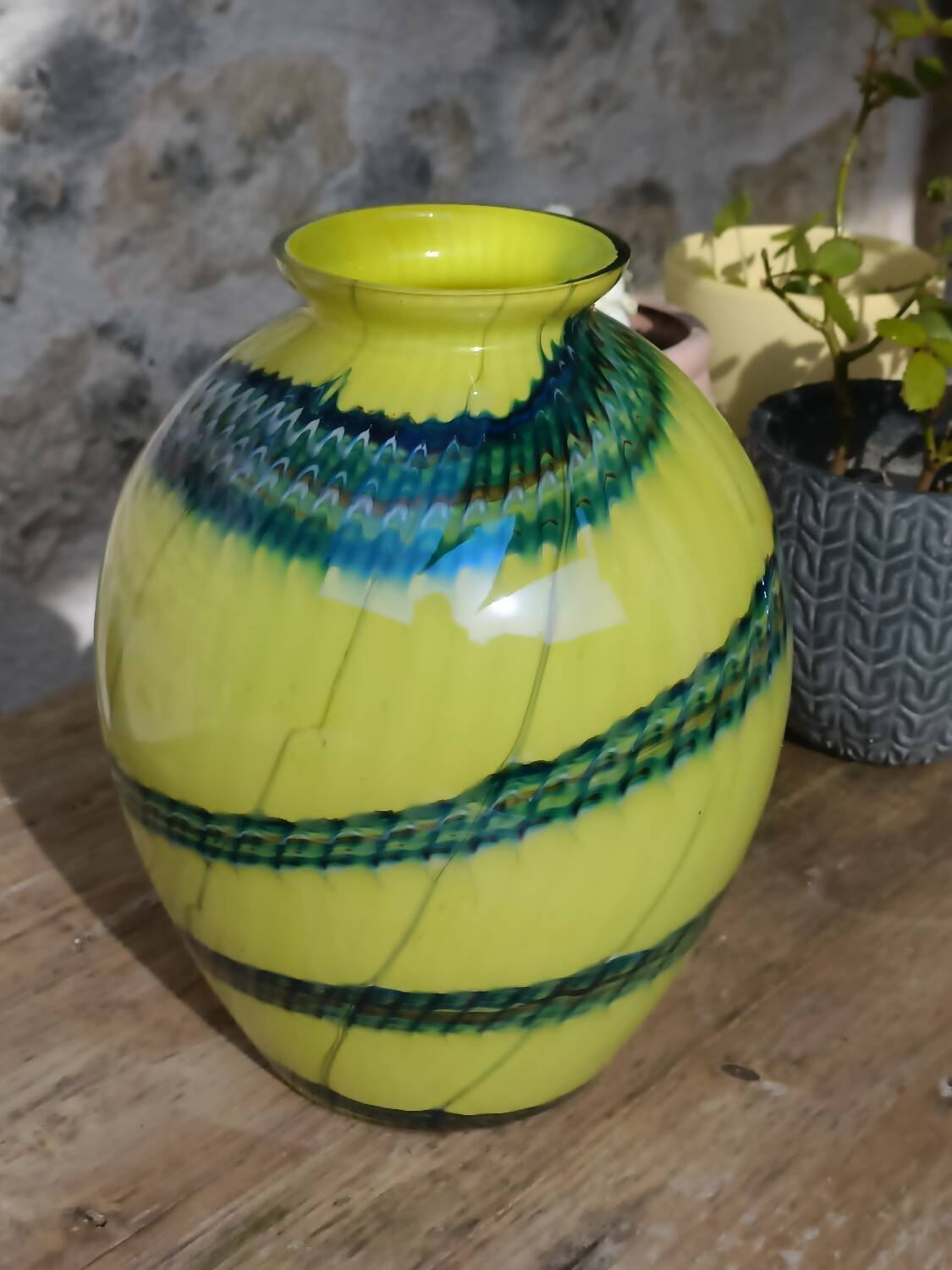 Two-tone blown glass vase, 70s