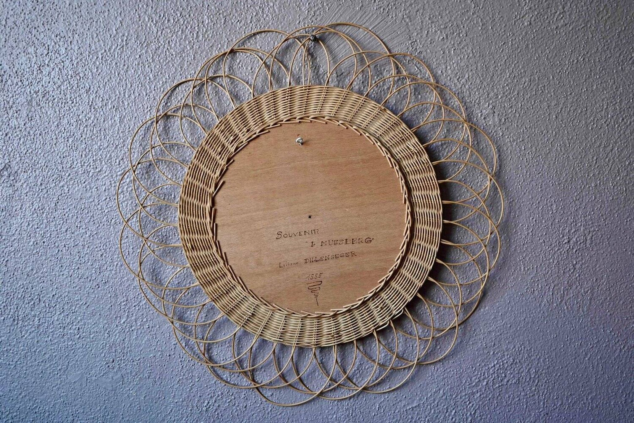 Round woven rattan wall mirror flower sun bohemian 80s signed Dillense