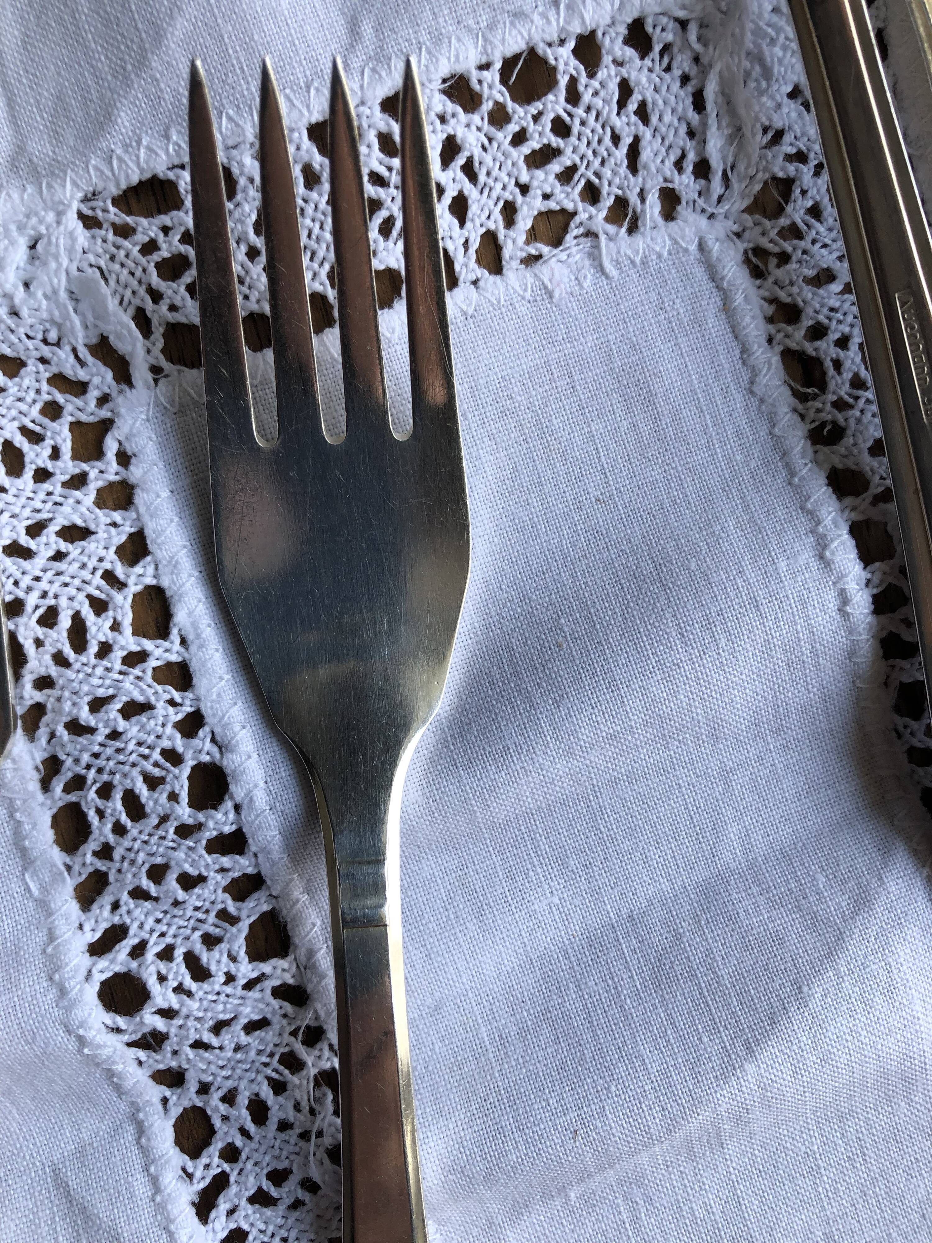 Série de 12 couverts à poissons