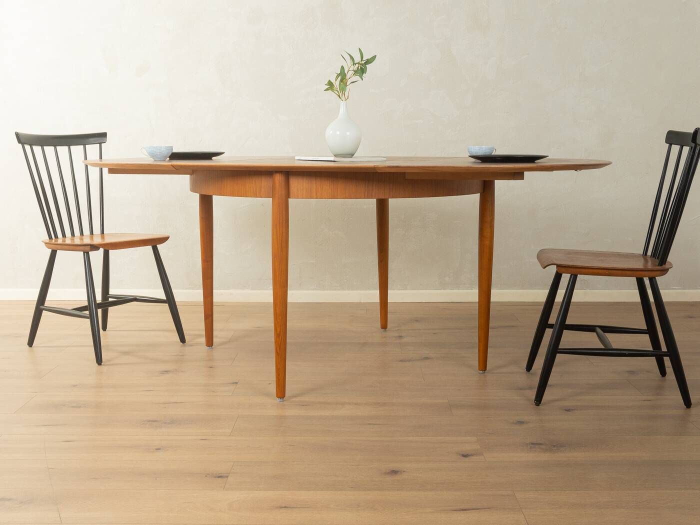 Round butterfly dining table by Lübke, 1960s, teak