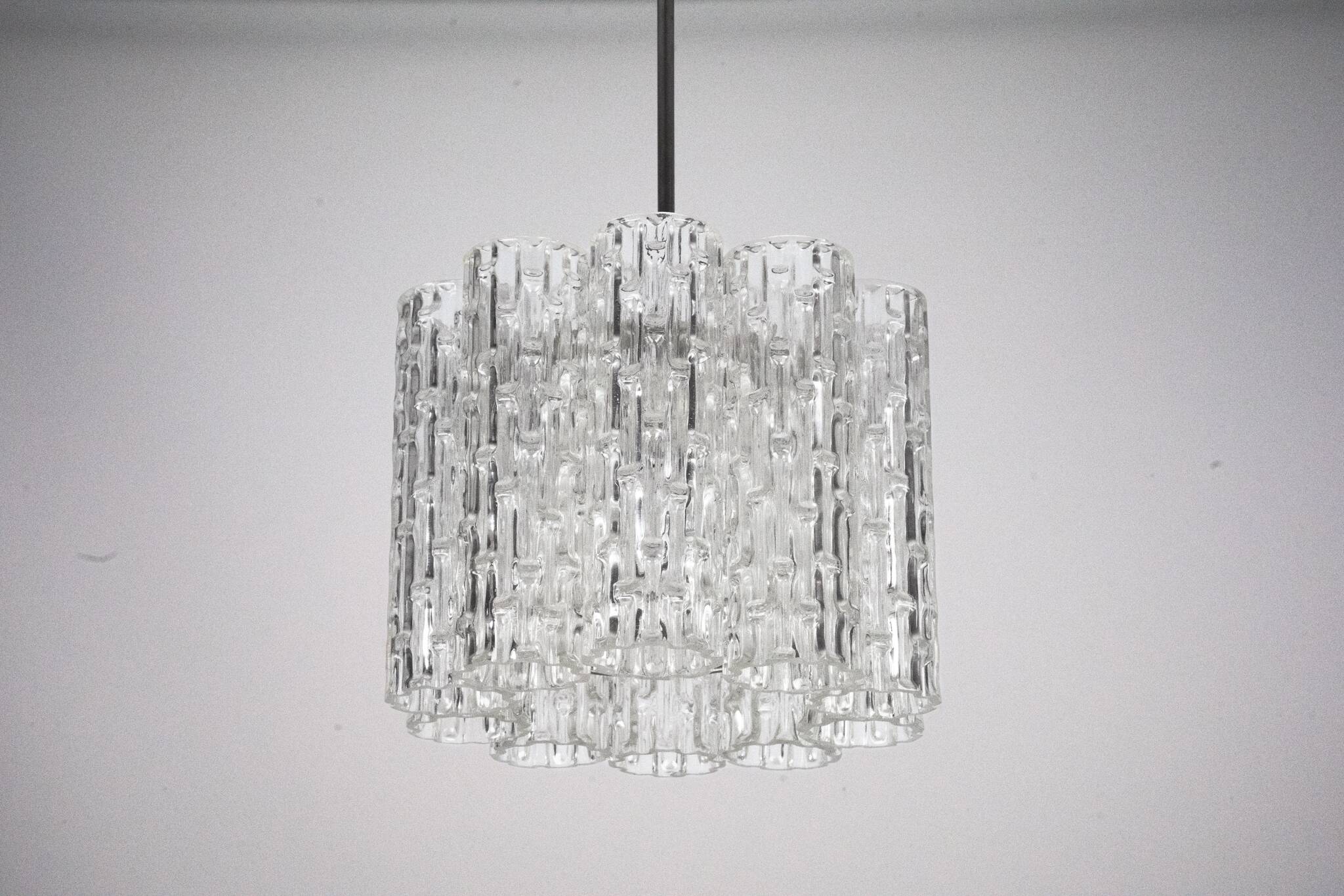 Mid-Century pendant in Murano glass elements and chrome. Italy 1960s