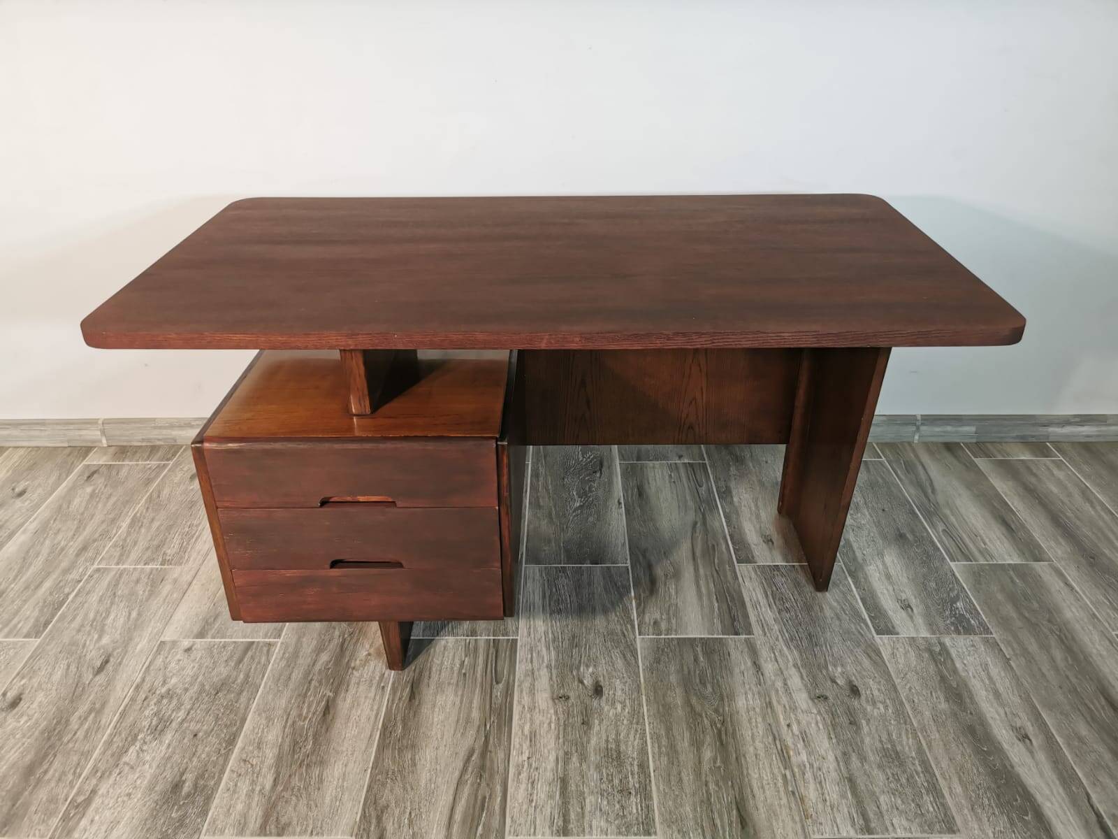 Bureau vintage de Bohumil Landsman