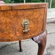 Console bureau de dame haricot en ronce de noyer début 20ème