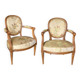 Paire de fauteuils cabriolets Louis XVI en soie