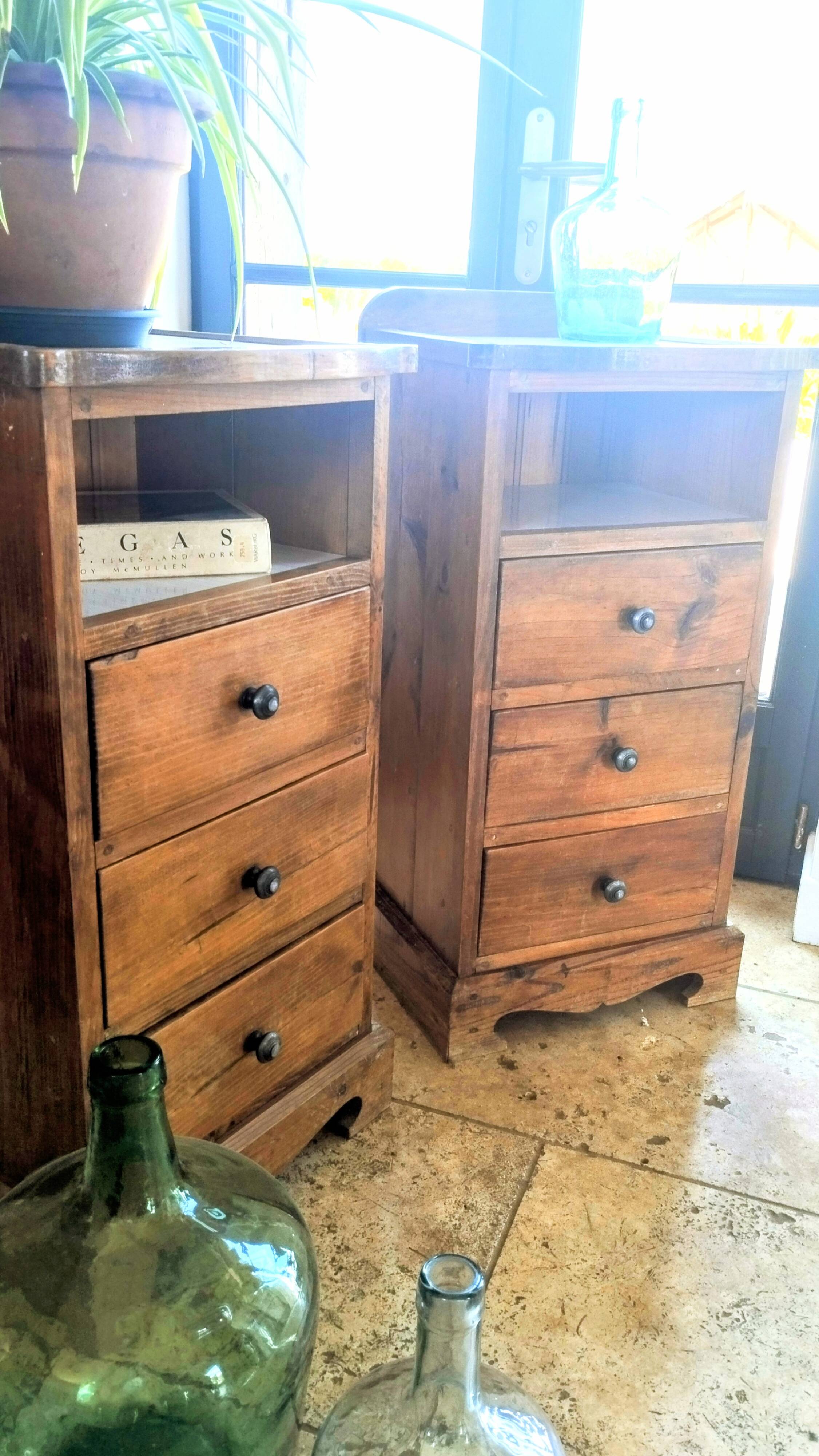 Paire de commodes vintage