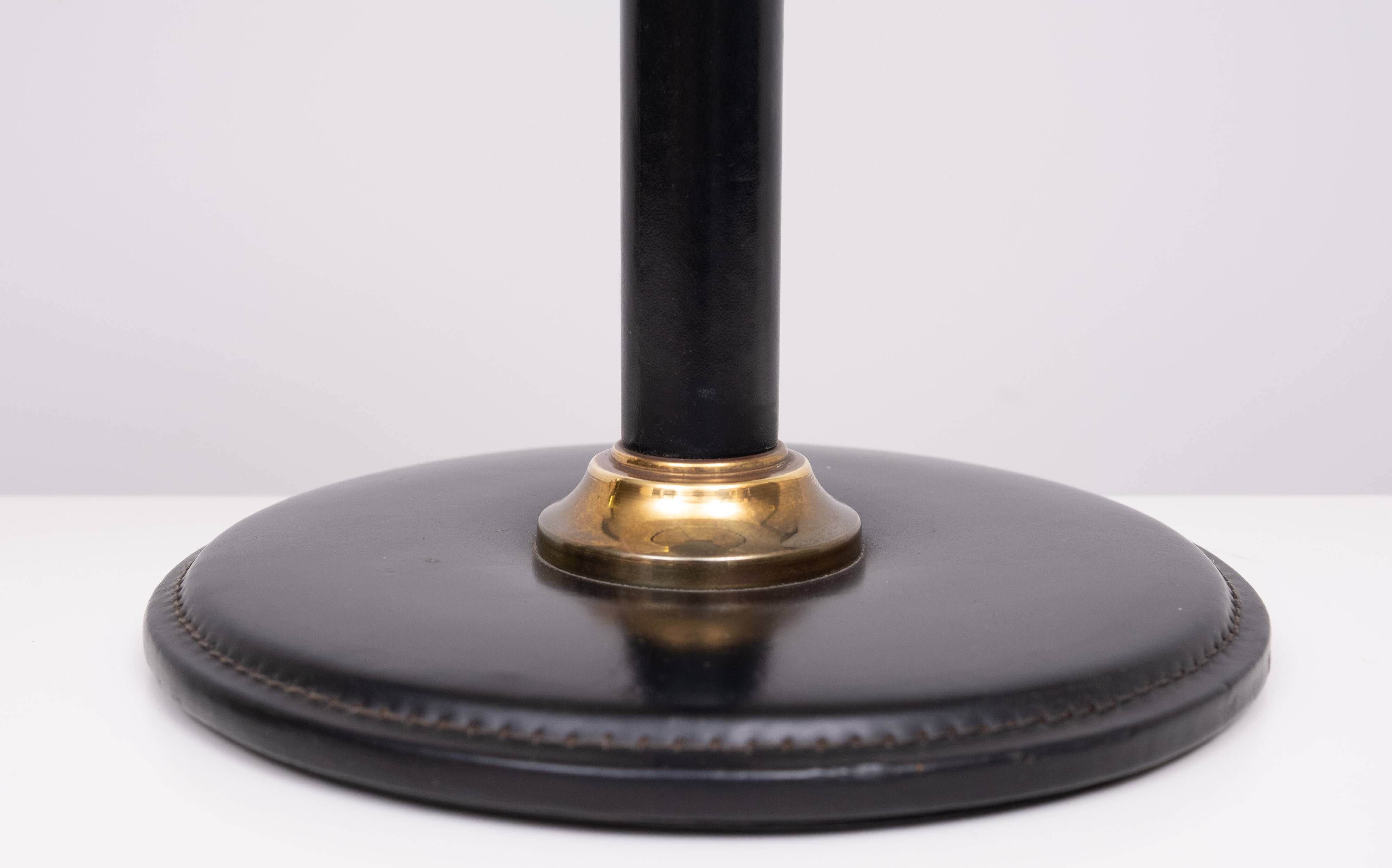 Grand ensemble de bureau exclusif en cuir cousu, années 1960, France