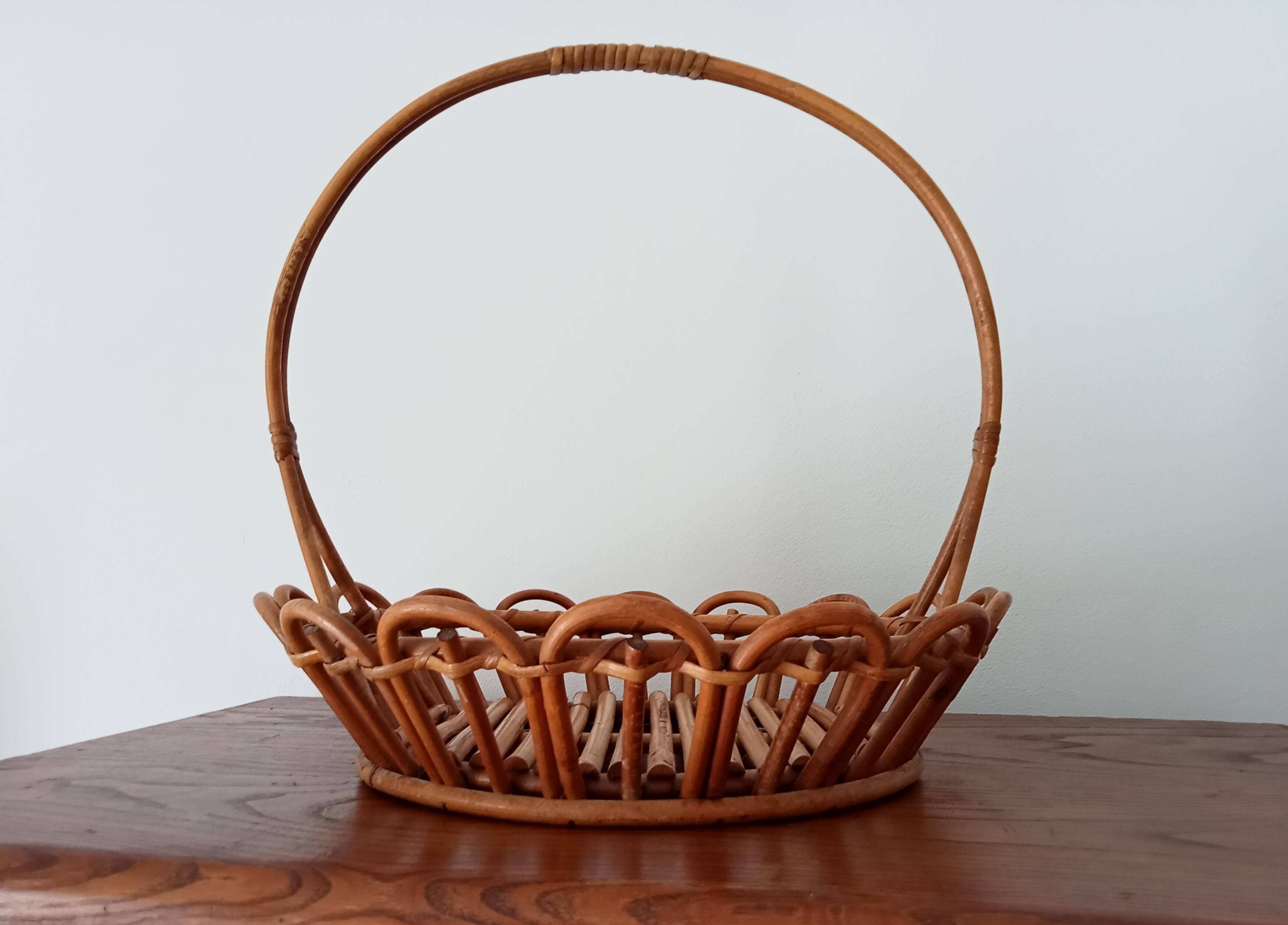 Vintage rattan basket 70s