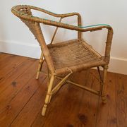 Set of table + children's chair in rattan.